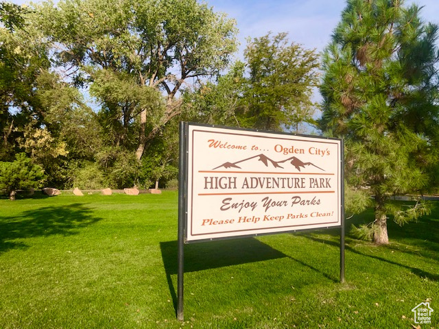 Community sign with a lawn