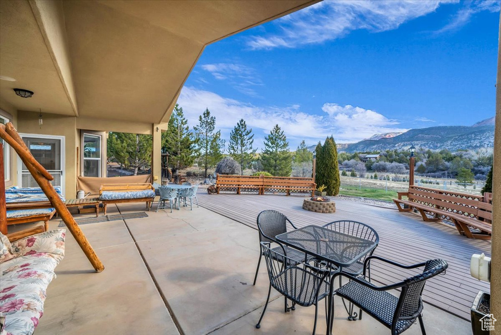 View of patio / terrace with a mountain view