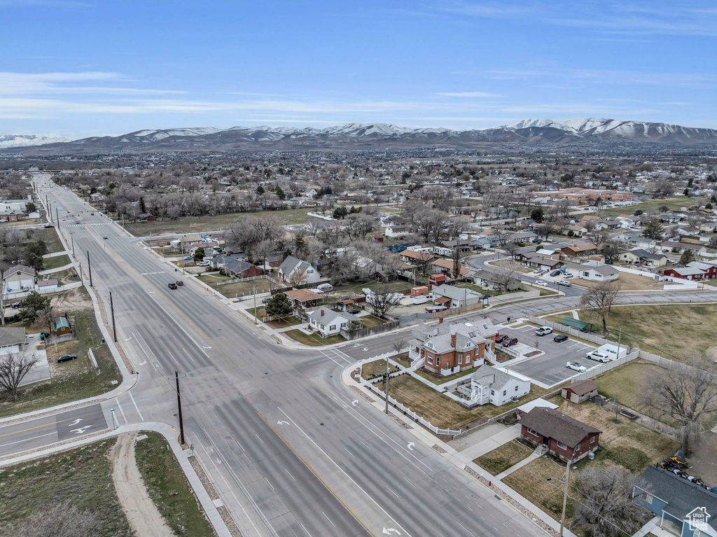 Bird's eye view with a mountain view