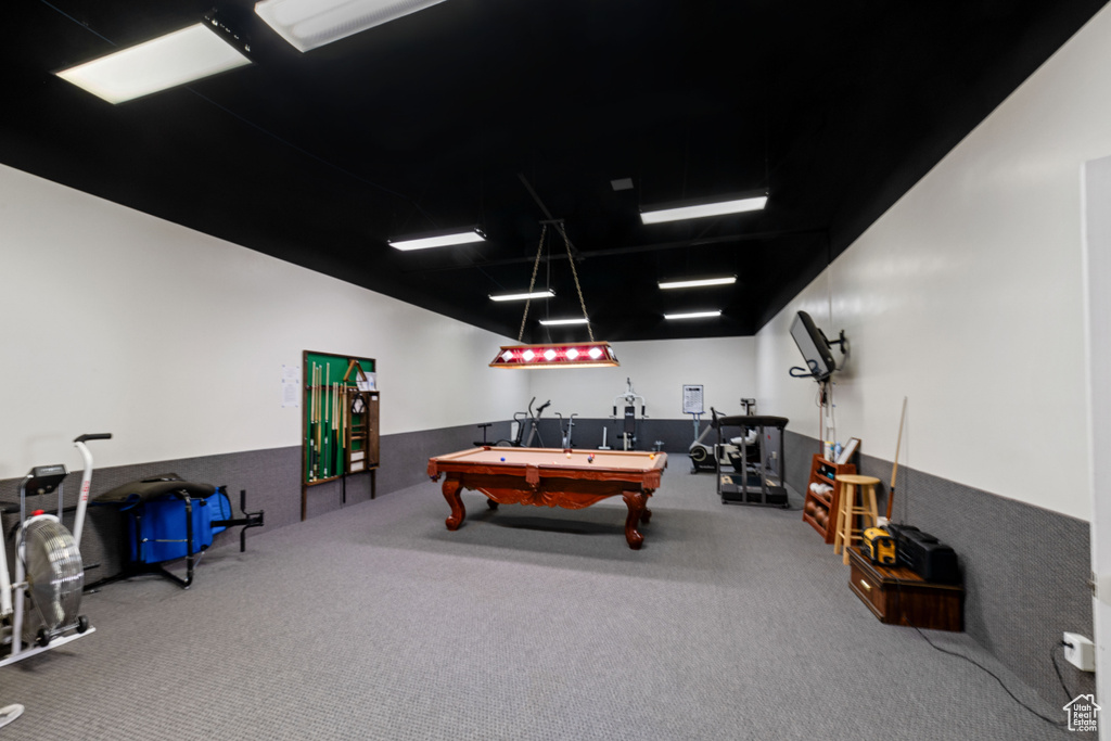 Playroom featuring billiards and carpet flooring