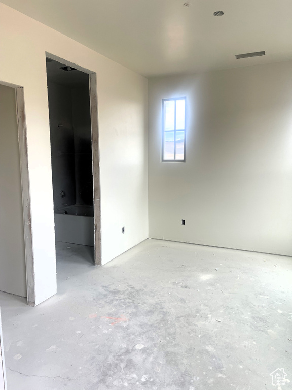 Empty room with concrete floors