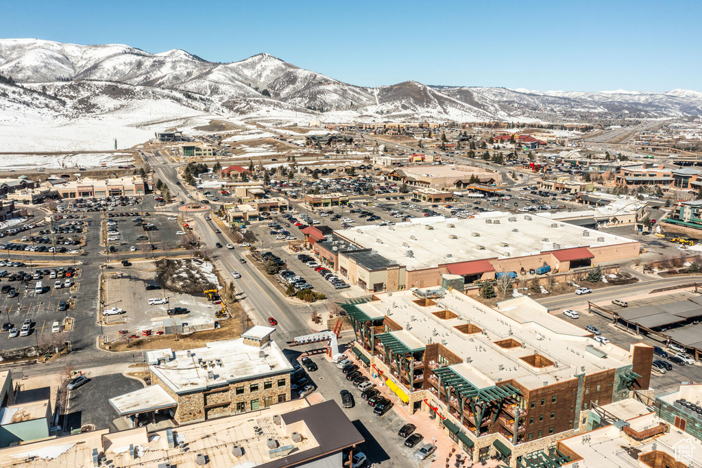 Aerial view with a mountain view