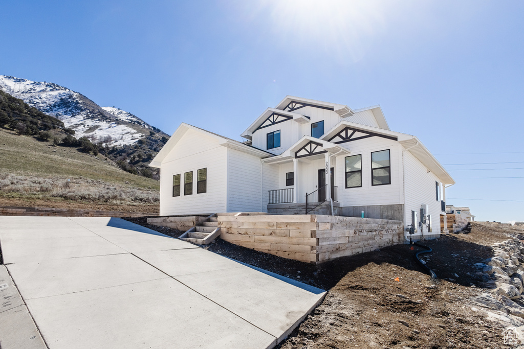 View of front facade featuring a mountain view