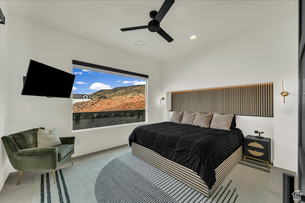 Bedroom with ceiling fan