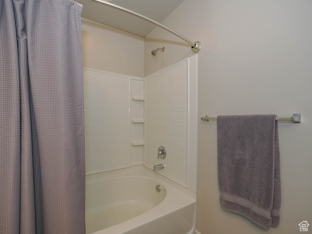 Bathroom with shower / tub combo