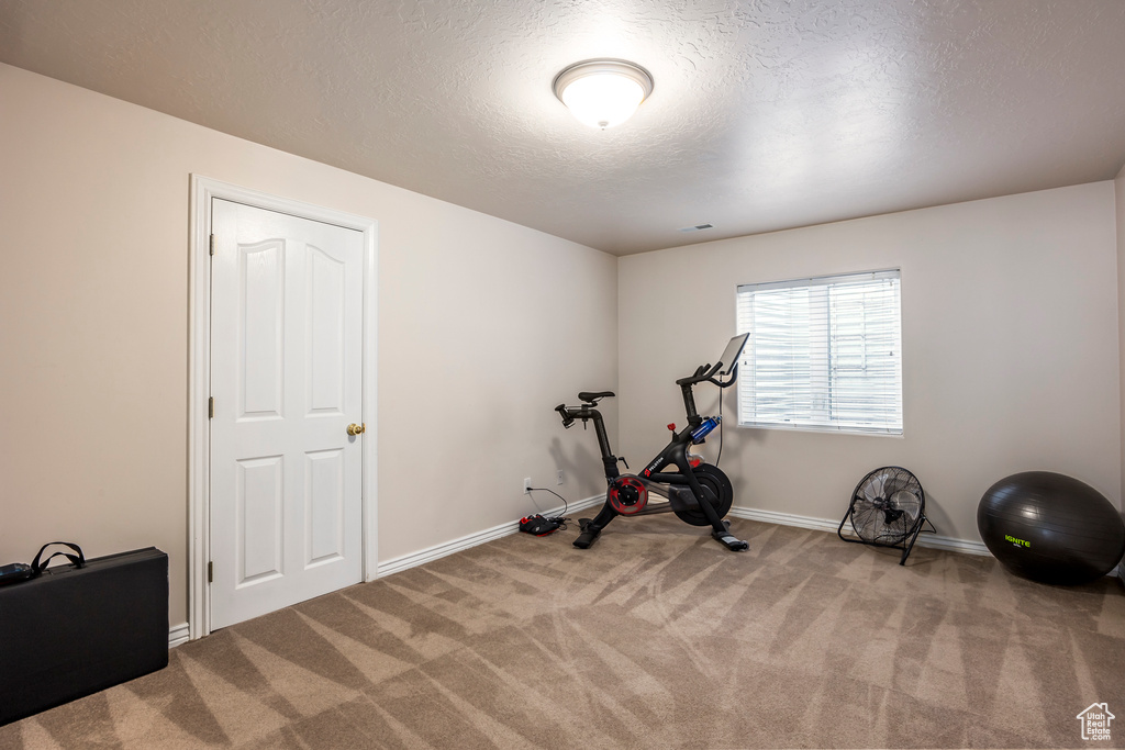 Workout room with carpet
