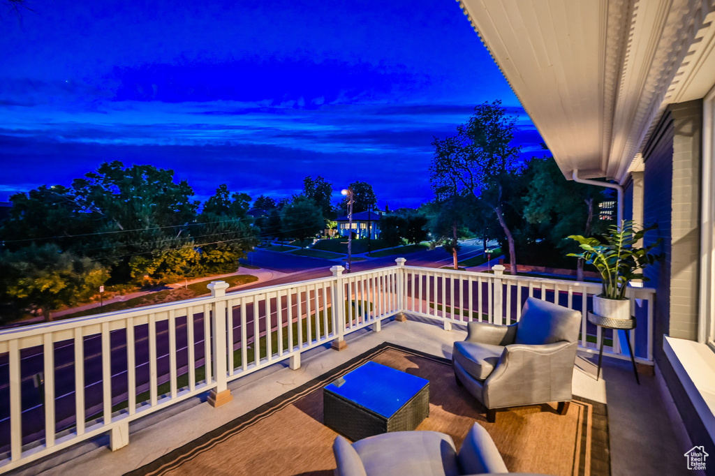 Balcony with an outdoor hangout area