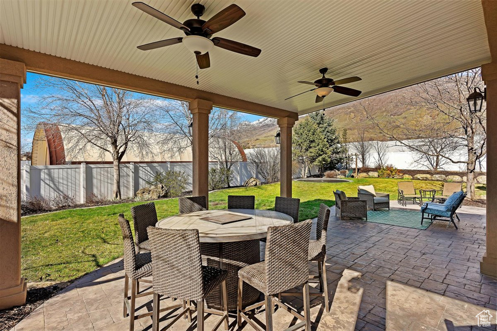 View of patio / terrace with ceiling fan