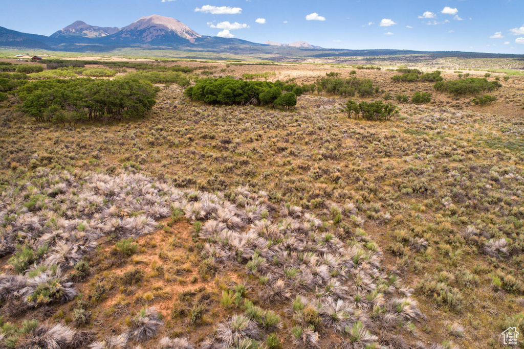 View of mountain feature