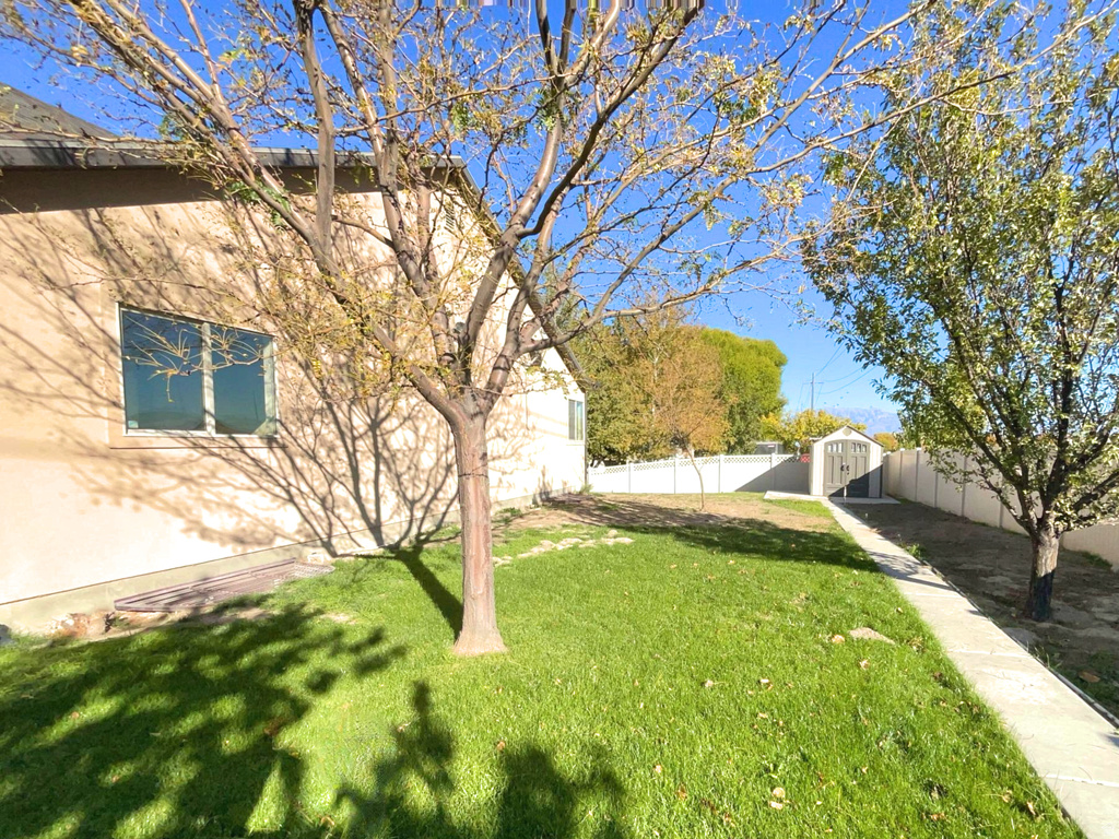 Photo 10 for MLS #1989951 at 53 W Lake View Terrace Rd