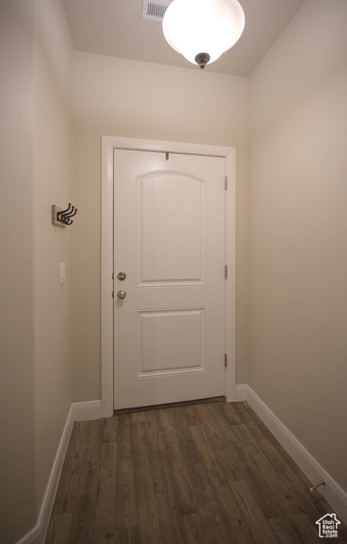 Entryway featuring dark hardwood / wood-style floors