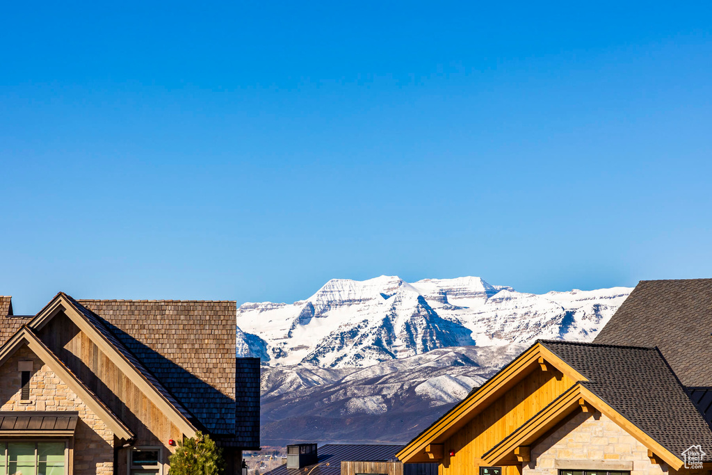 View of mountain feature