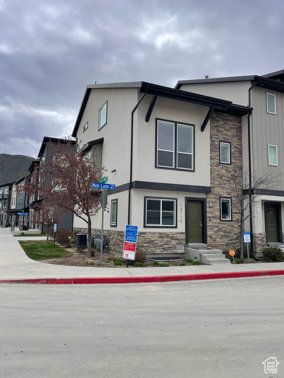 14719 S NOB LN Bluffdale, UT 84065