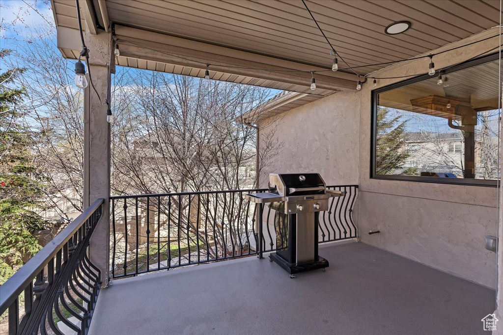 Balcony with area for grilling