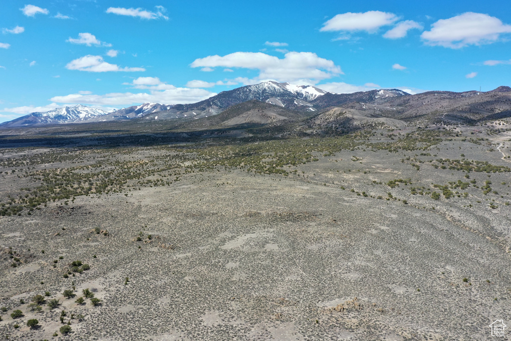 View of mountain feature