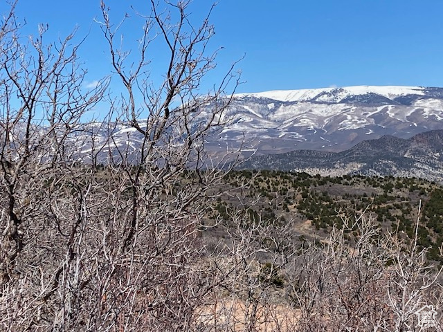 View of mountain feature