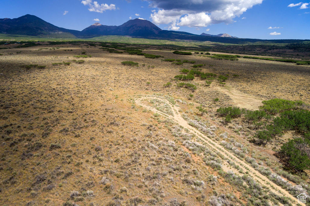 View of mountain feature