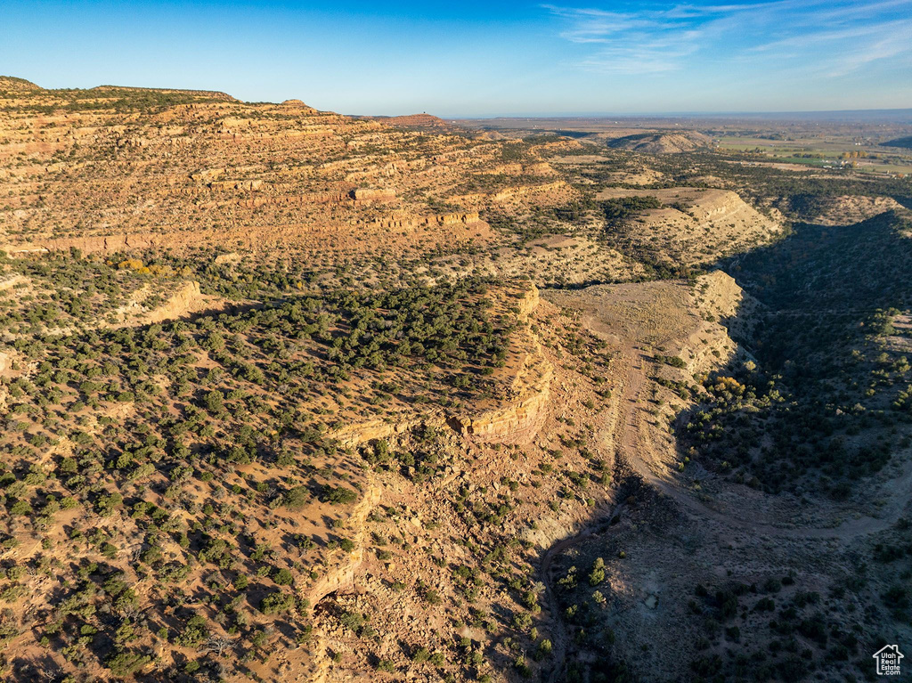 Bird's eye view with a mountain view