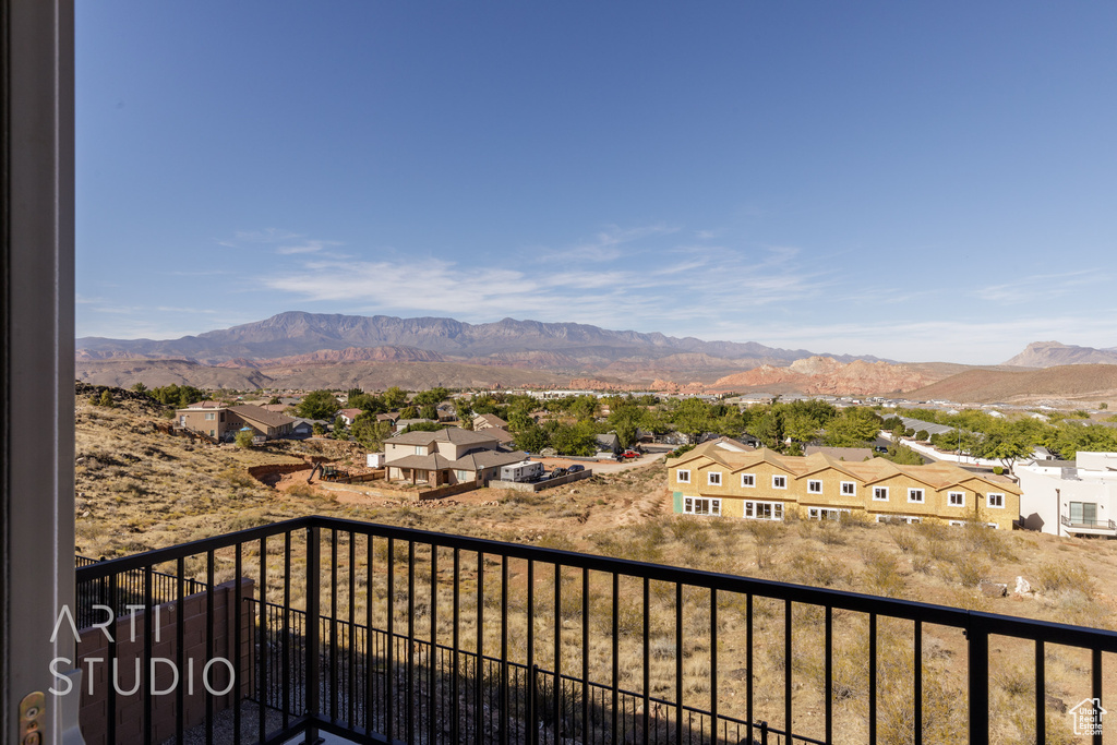 View of mountain feature