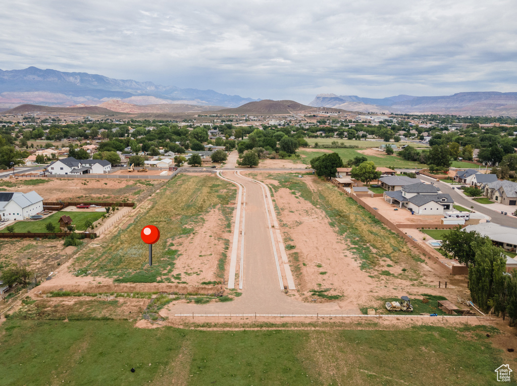 Aerial view with a mountain view