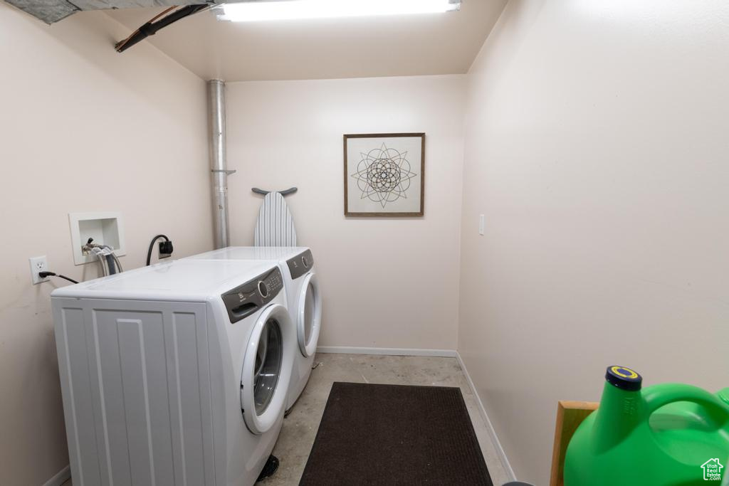 Clothes washing area with hookup for an electric dryer, hookup for a washing machine, and washer and dryer