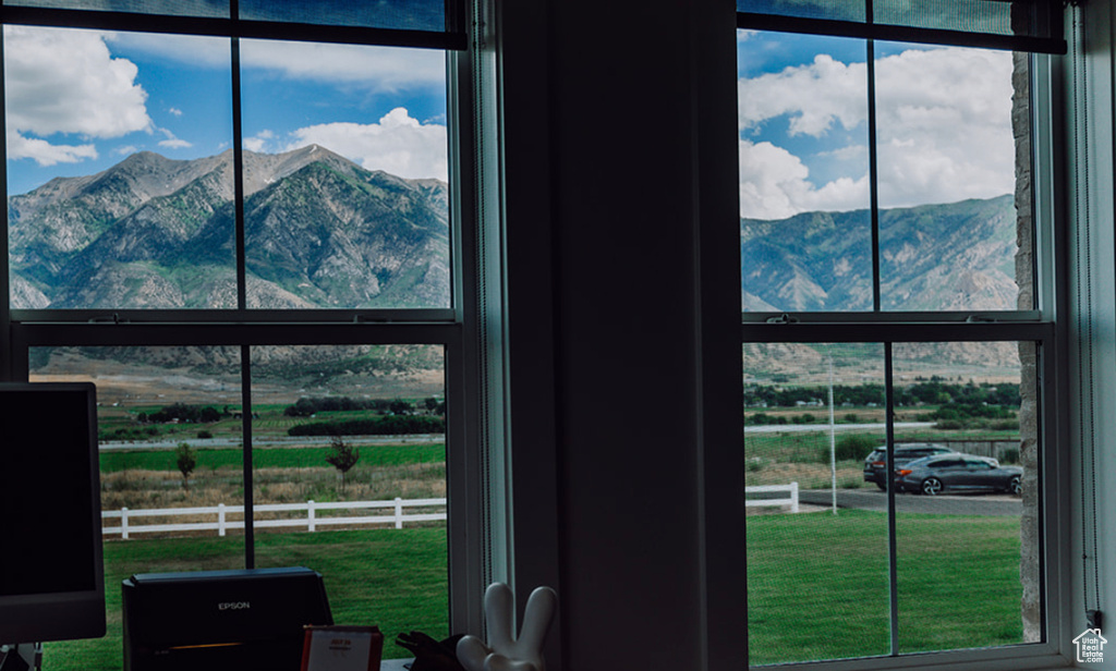 Interior details with a mountain view