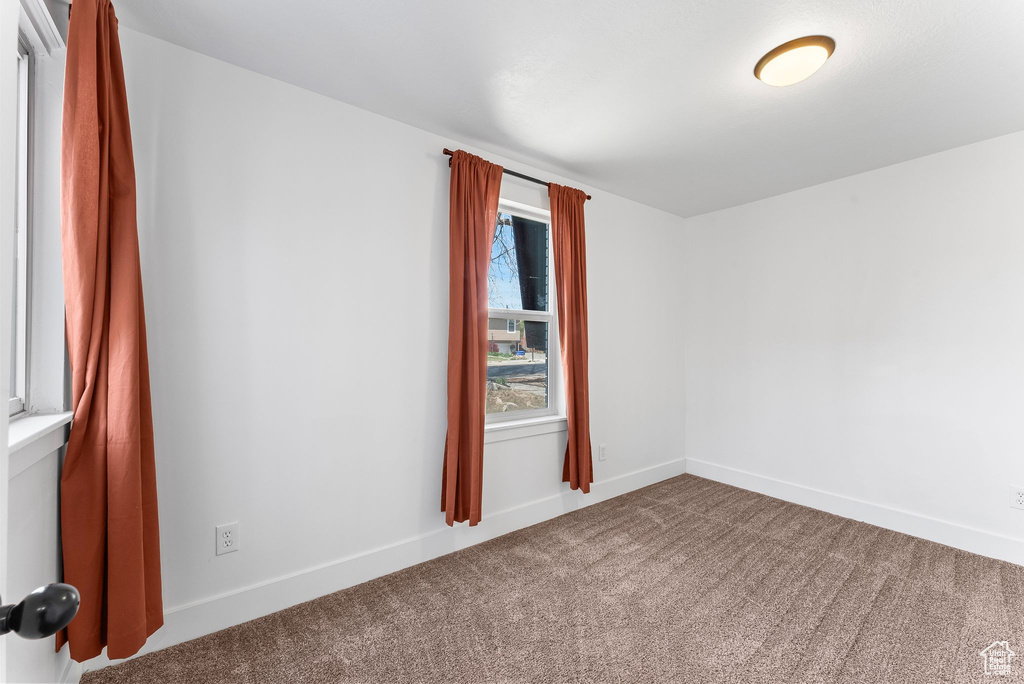 Spare room with carpet
