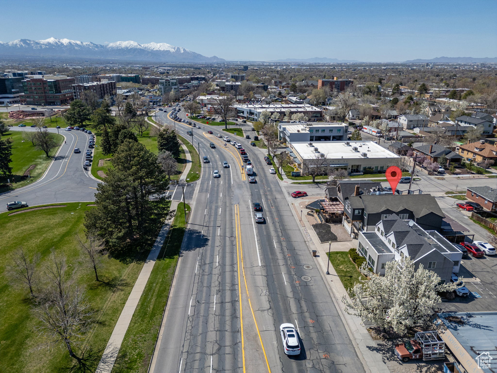 Bird's eye view with a mountain view