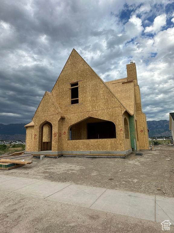 View of front facade featuring a mountain view