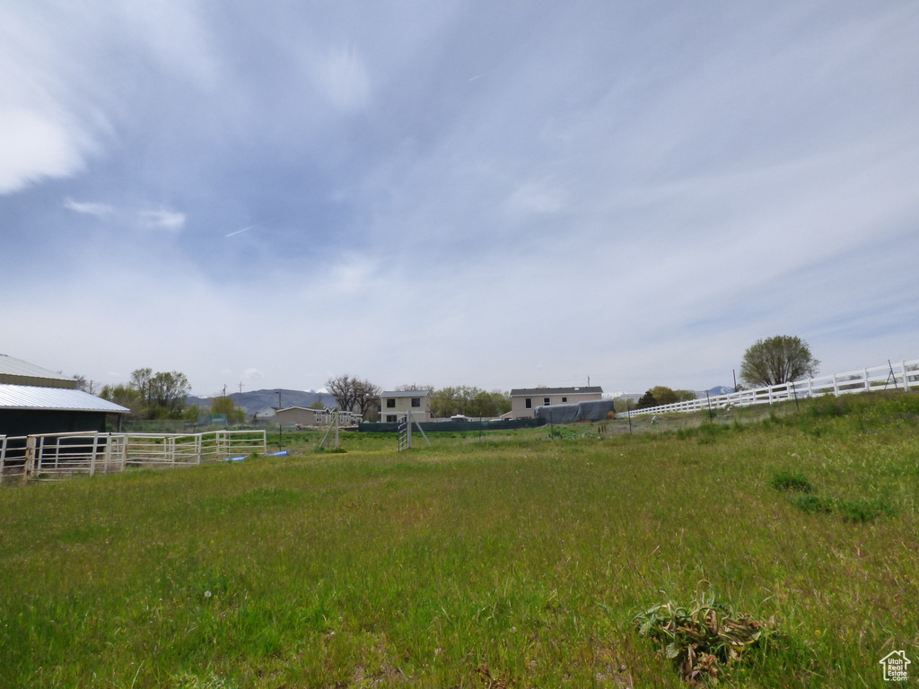 View of yard featuring a rural view