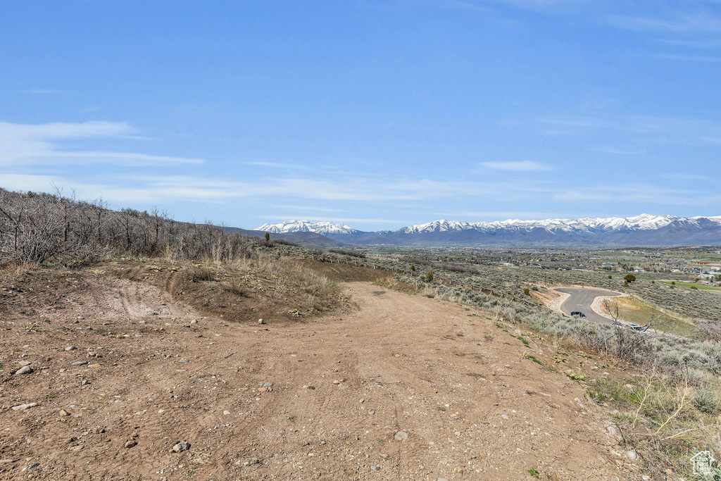 View of mountain feature