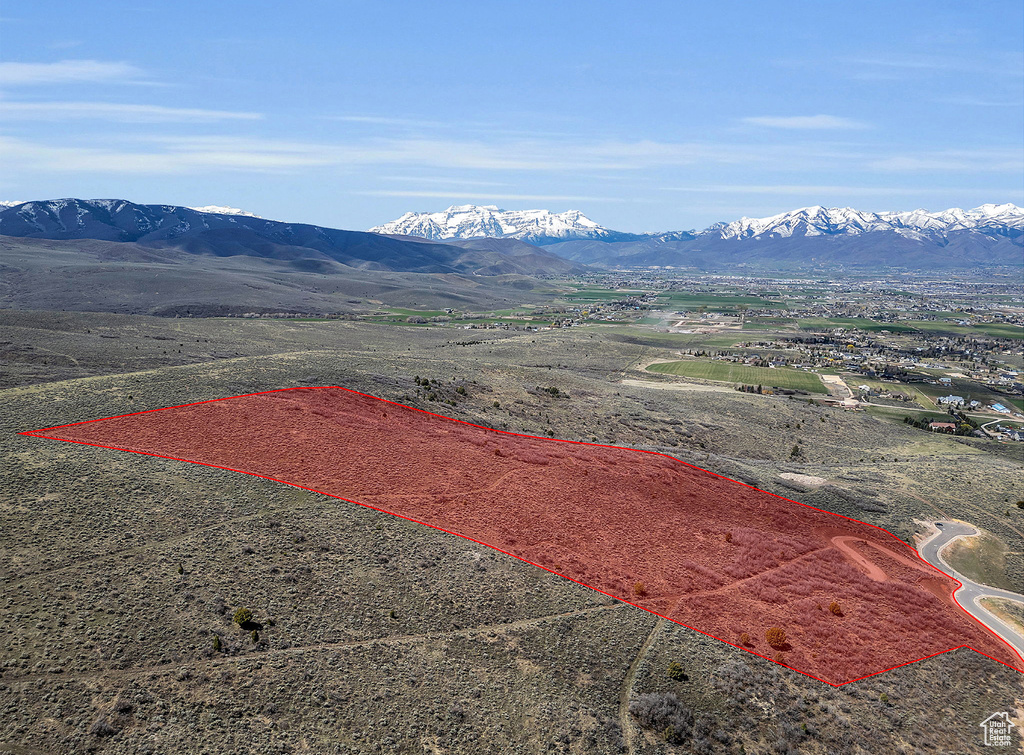 Bird's eye view with a mountain view