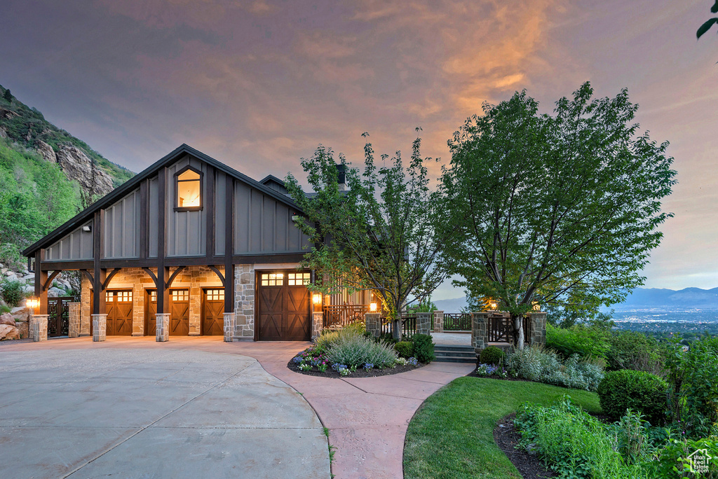 Craftsman inspired home with a mountain view
