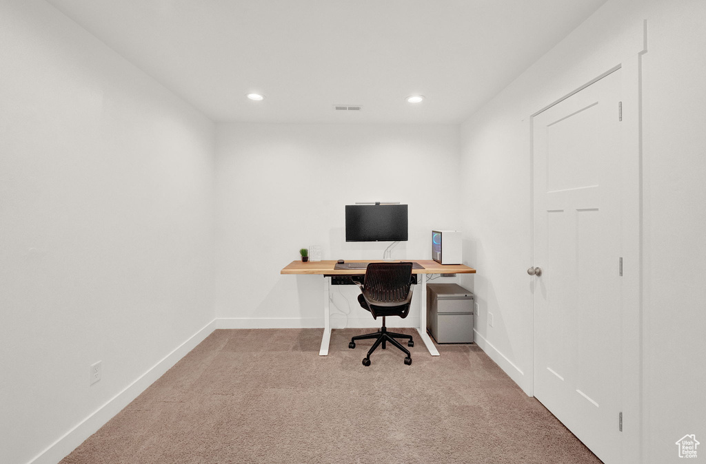 Office with light carpet
