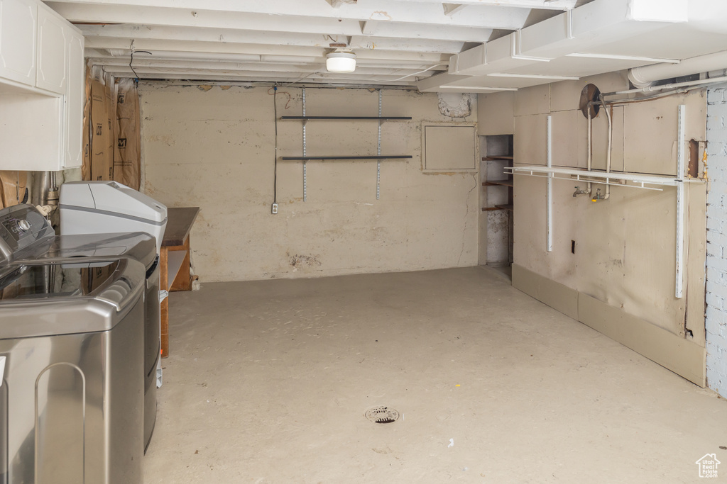 Basement with washer / dryer