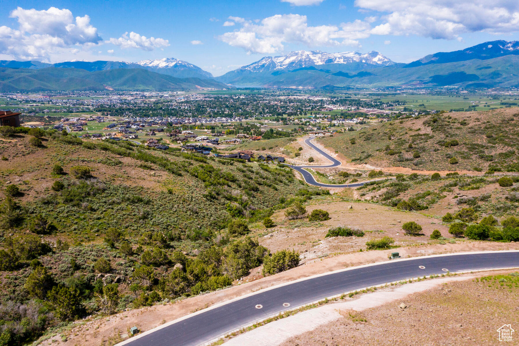 Bird's eye view with a mountain view