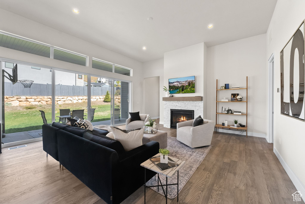 Living room with hardwood / wood-style floors