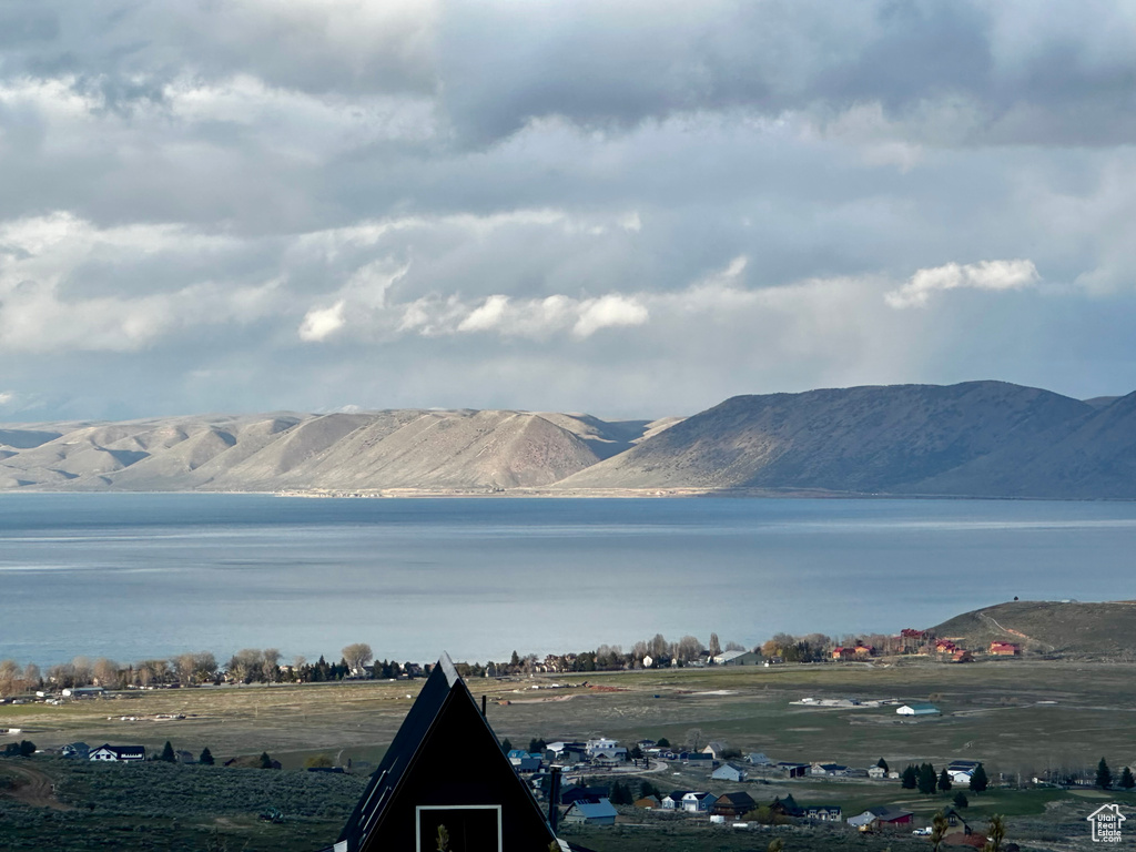 Mountain view with a water view