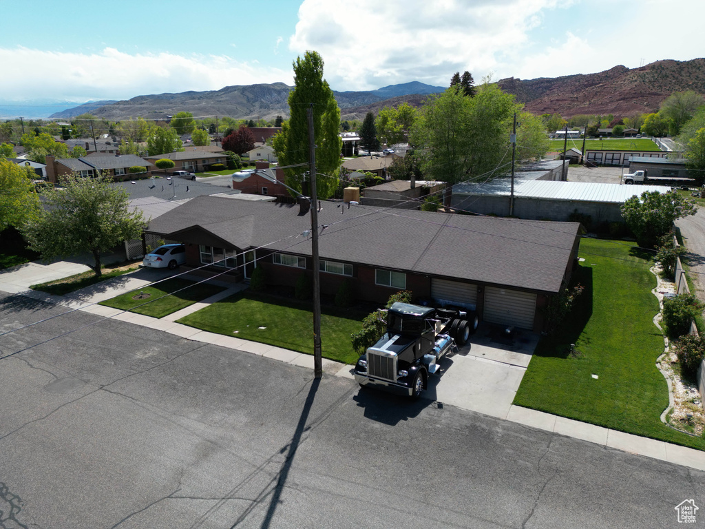 Bird's eye view with a mountain view