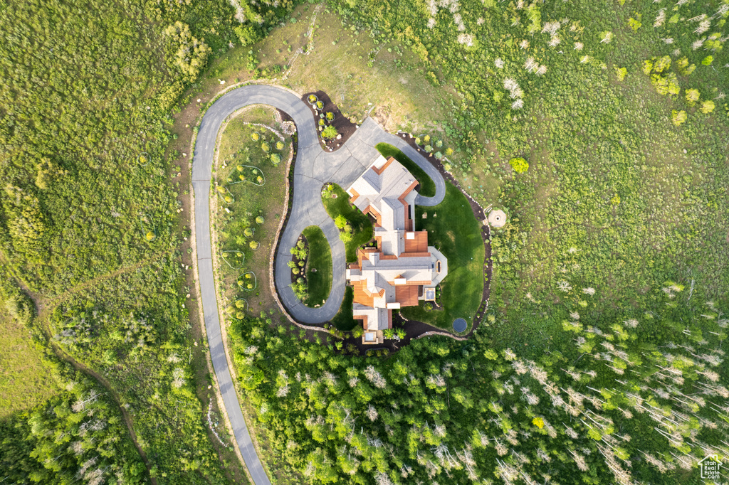 Aerial overview of property\\\'s location
