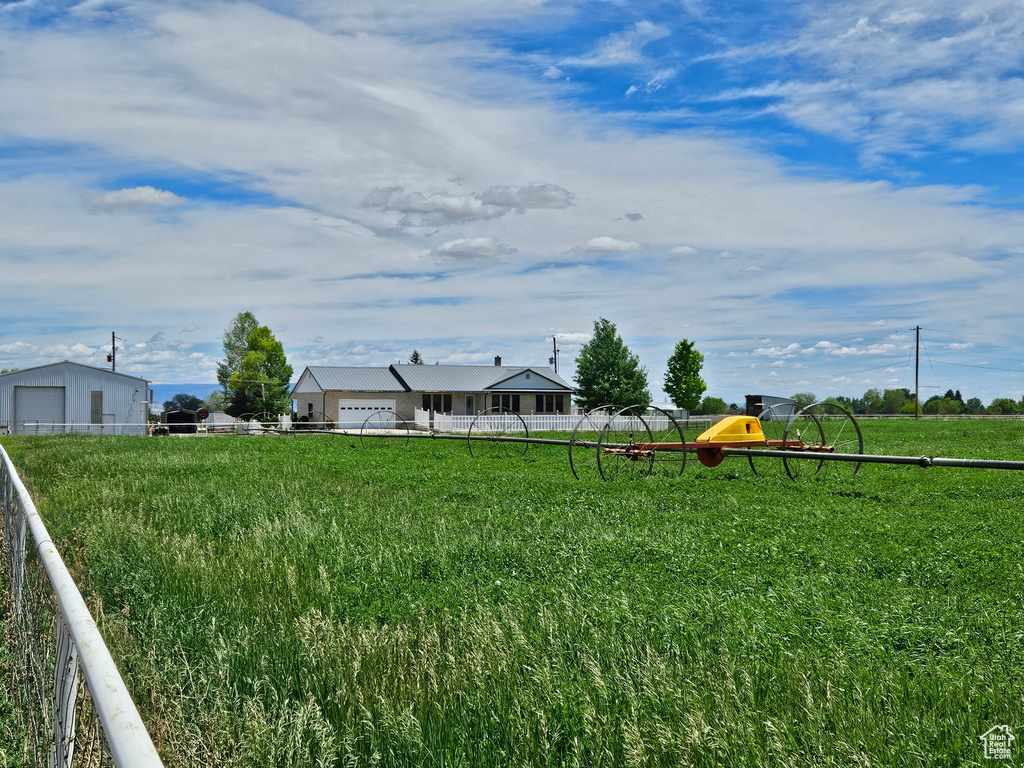 View of yard featuring a garage