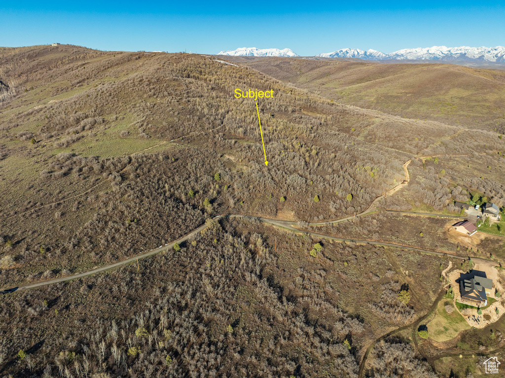 Bird's eye view with a mountain view