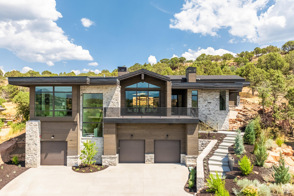 Contemporary house with a garage