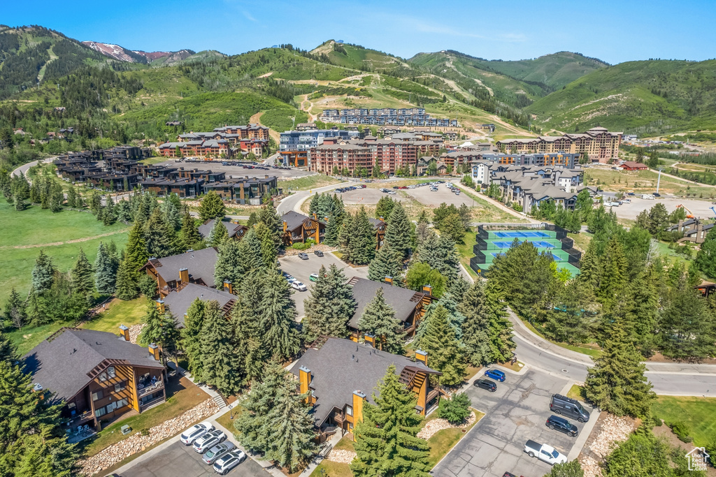 Aerial view with a mountain view