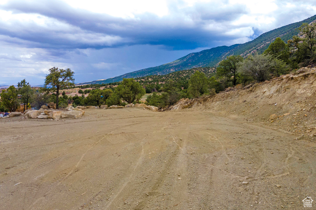 View of mountain feature