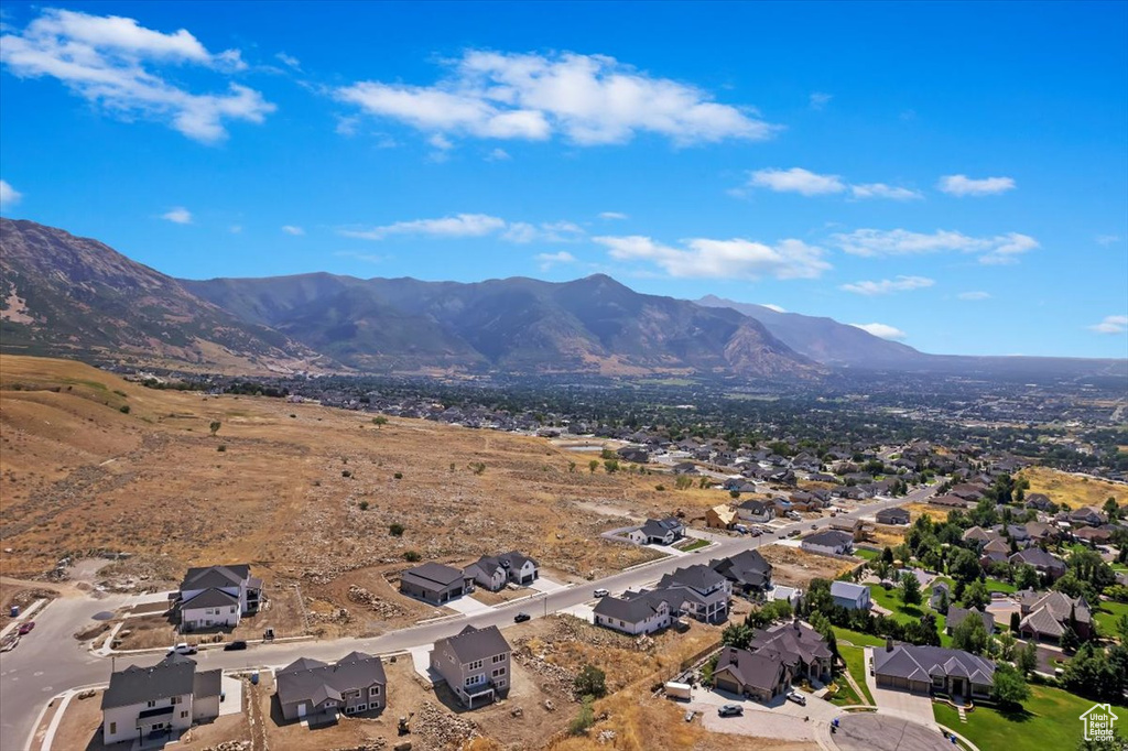 Bird's eye view with a mountain view