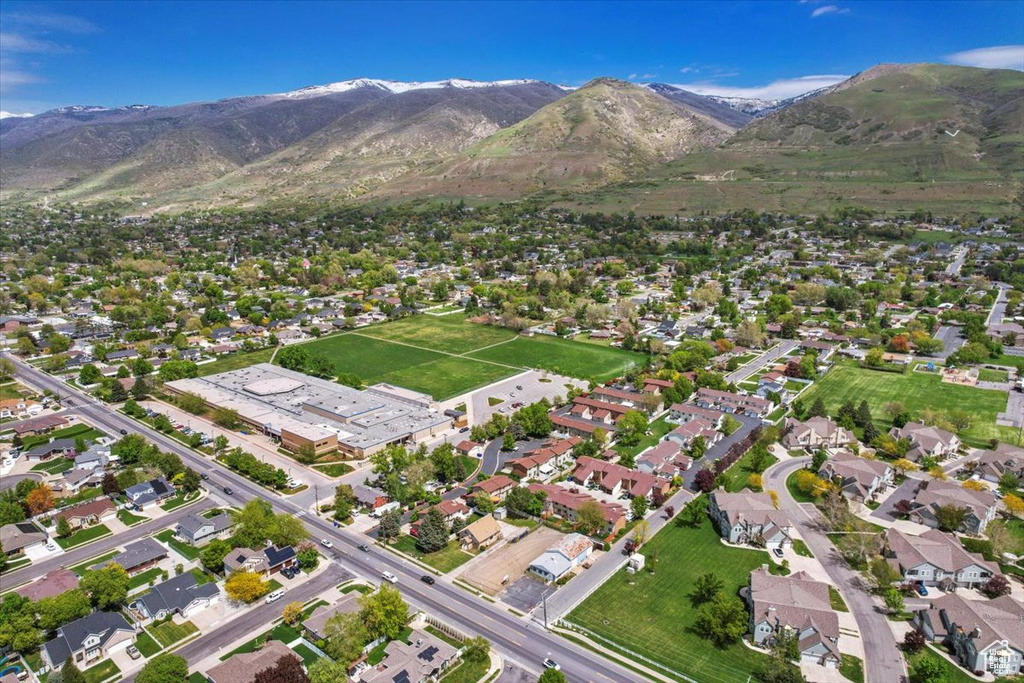 Bird's eye view with a mountain view