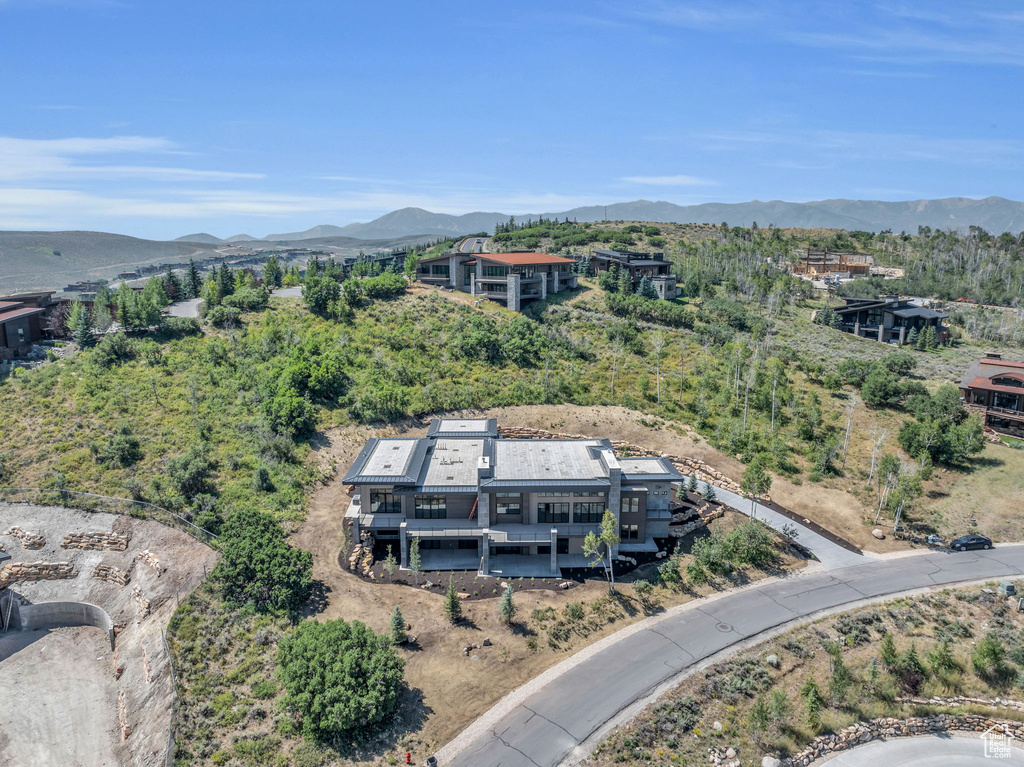 Bird's eye view with a mountain view