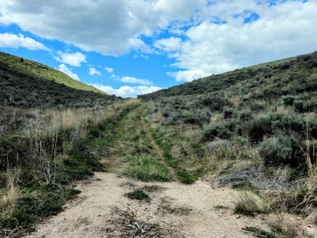 View of mountain feature