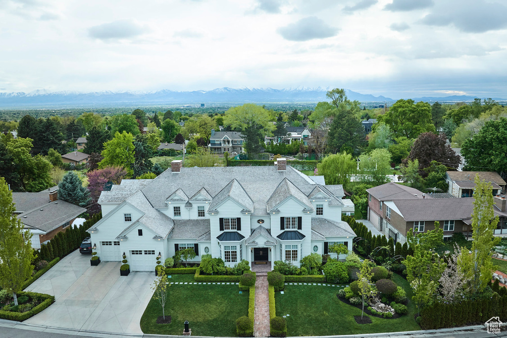 Drone / aerial view with a mountain view